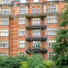 property in knightsbridge